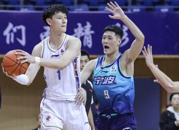 黑龙江男篮全队发挥，以小组第一晋级季后赛