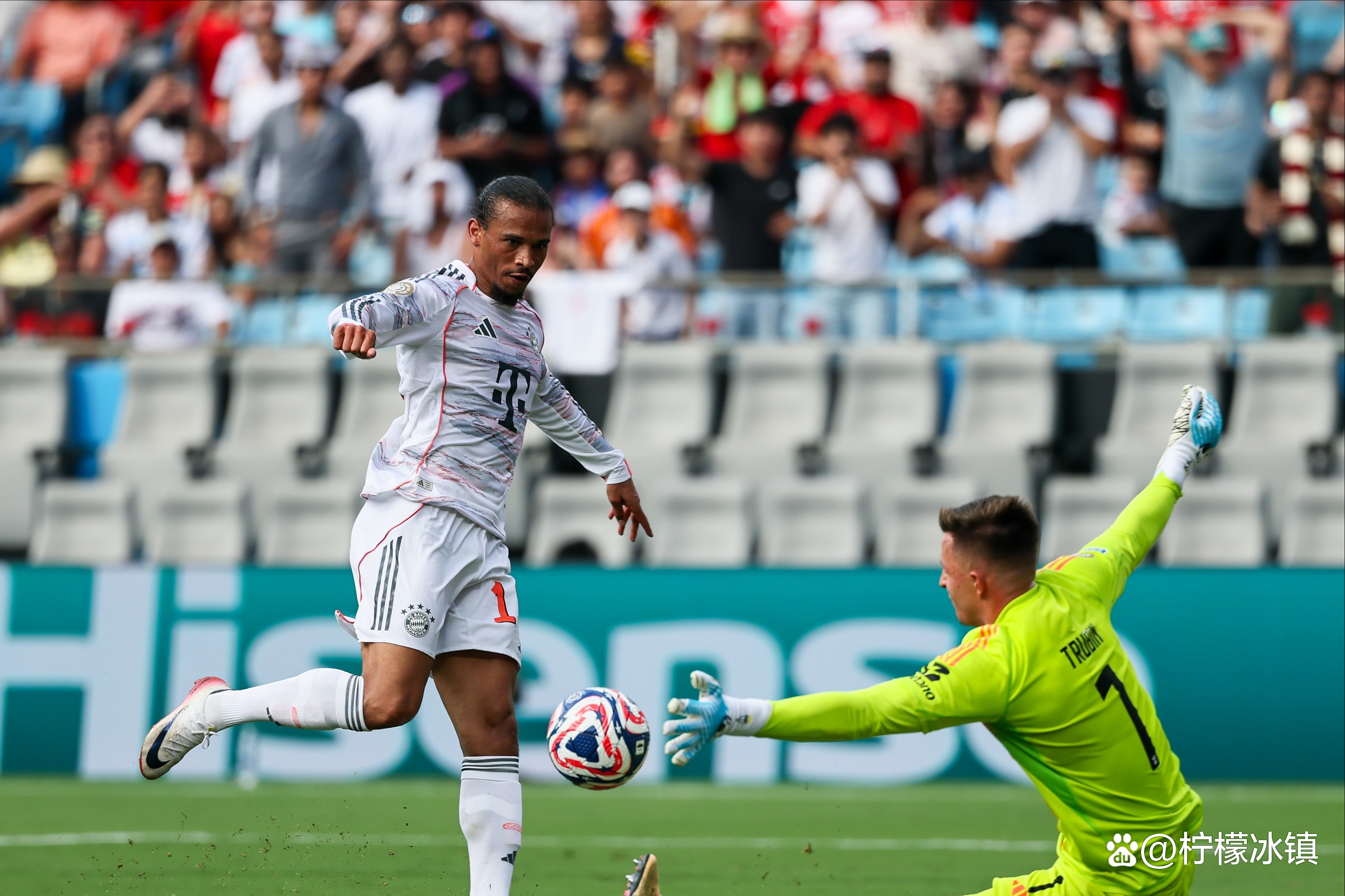 拜仁2-1艰难夺胜！晋级半决赛
