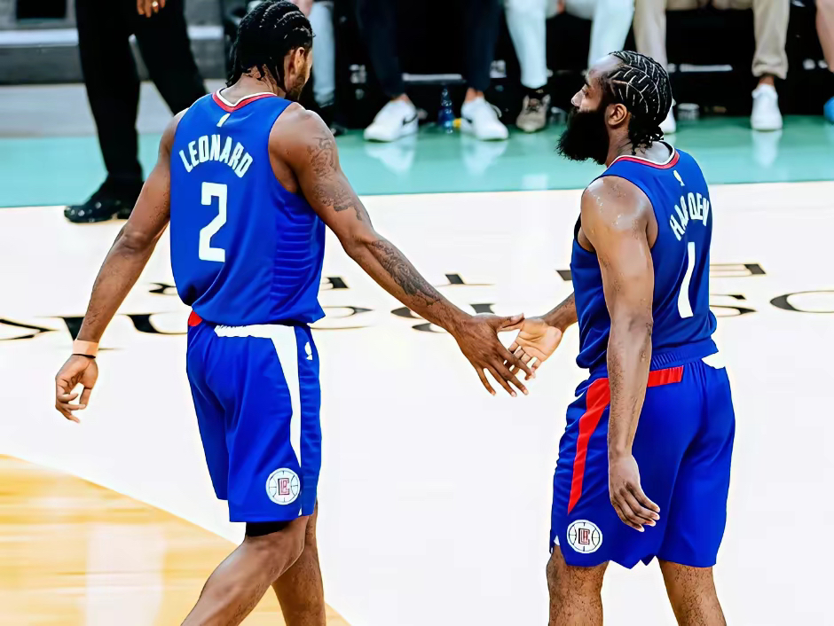 唐八疯狂秀外线，帮助球队领先对手半场的简单介绍